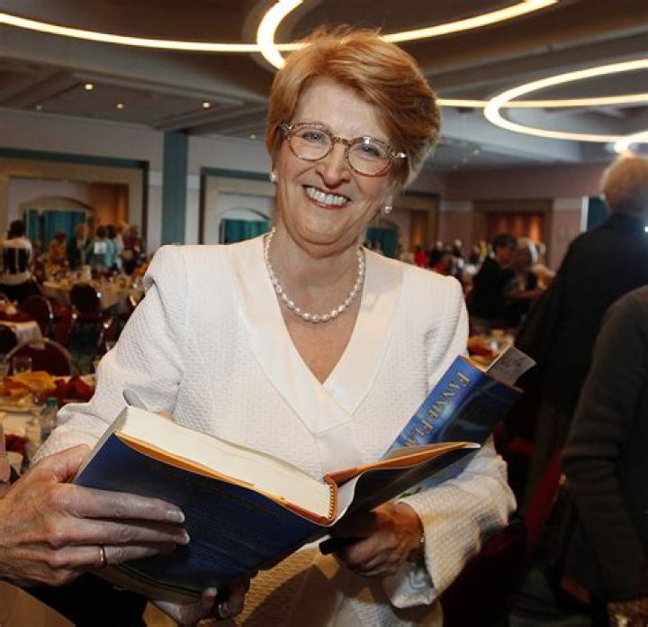 Unveiling The Hidden Truths: Exploring Fannie Flagg's Partners