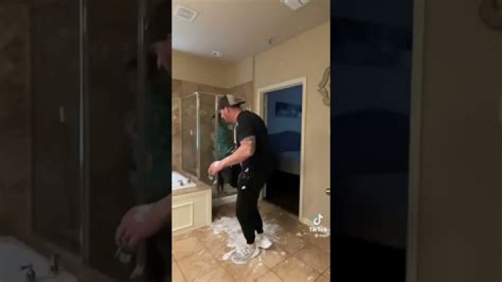Who Is Mamalindy On Tiktok